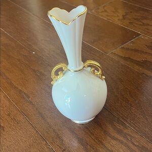 Lenox White Vase with Gold Detailing